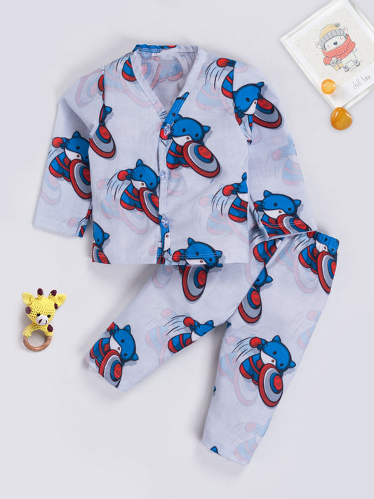 Dress your little hero in this vibrant and stylish 2-piece printed outfit