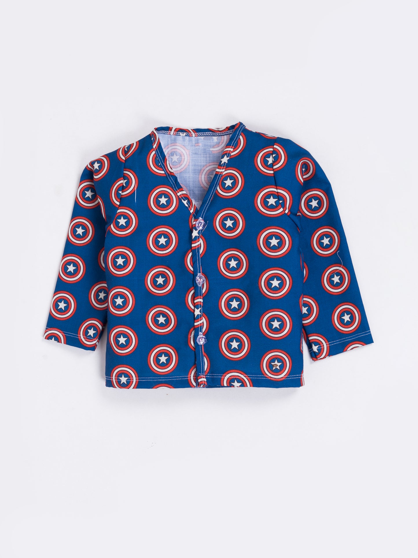 Dress your little hero in this vibrant and stylish 2-piece printed outfit